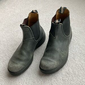 Men’s Blundstone Size 8 boot